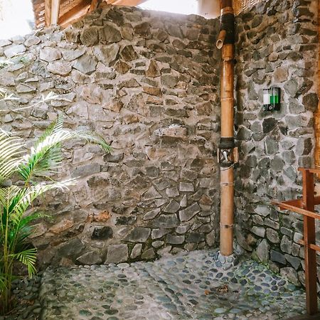 Baha Baha Villas West Sumbawa Yoyos - Free Yoga Class, Gym Daily Included For Guest - Fast Wifi Starlink Sekongkang Buitenkant foto