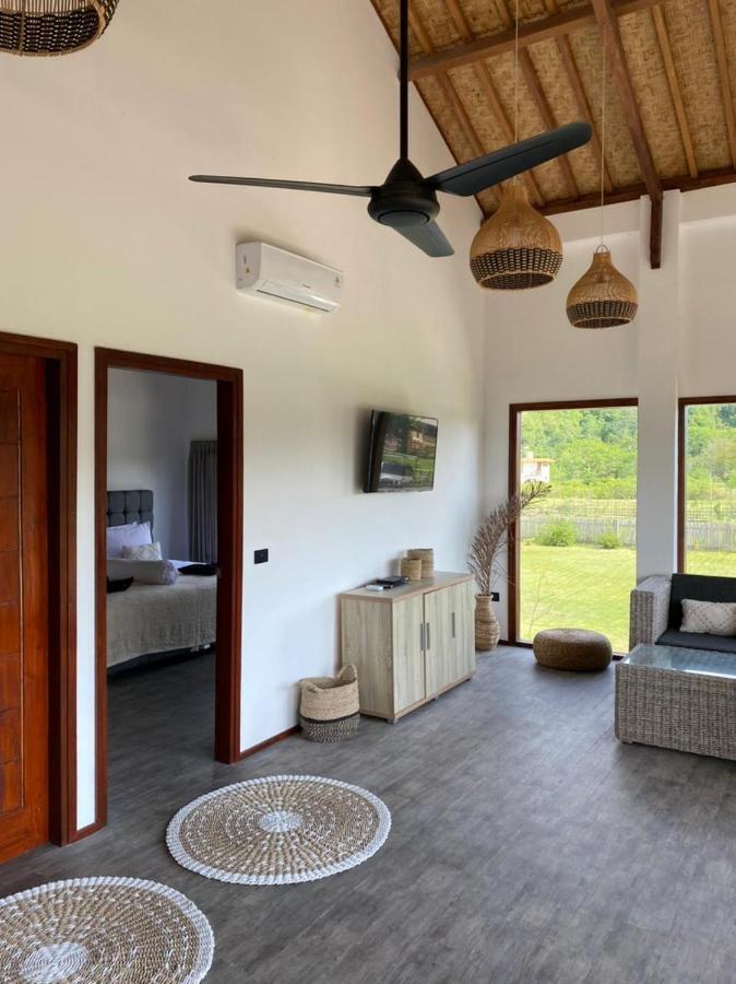 Baha Baha Villas West Sumbawa Yoyos - Free Yoga Class, Gym Daily Included For Guest - Fast Wifi Starlink Sekongkang Buitenkant foto