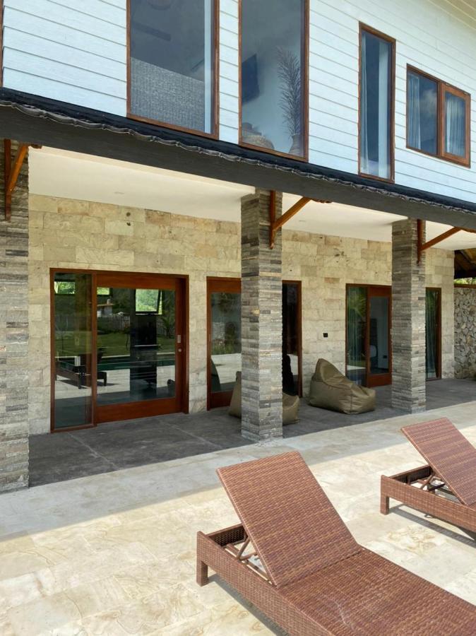 Baha Baha Villas West Sumbawa Yoyos - Free Yoga Class, Gym Daily Included For Guest - Fast Wifi Starlink Sekongkang Buitenkant foto