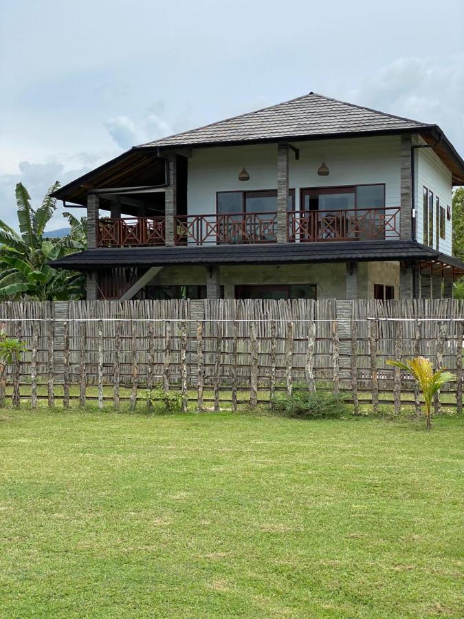 Baha Baha Villas West Sumbawa Yoyos - Free Yoga Class, Gym Daily Included For Guest - Fast Wifi Starlink Sekongkang Buitenkant foto
