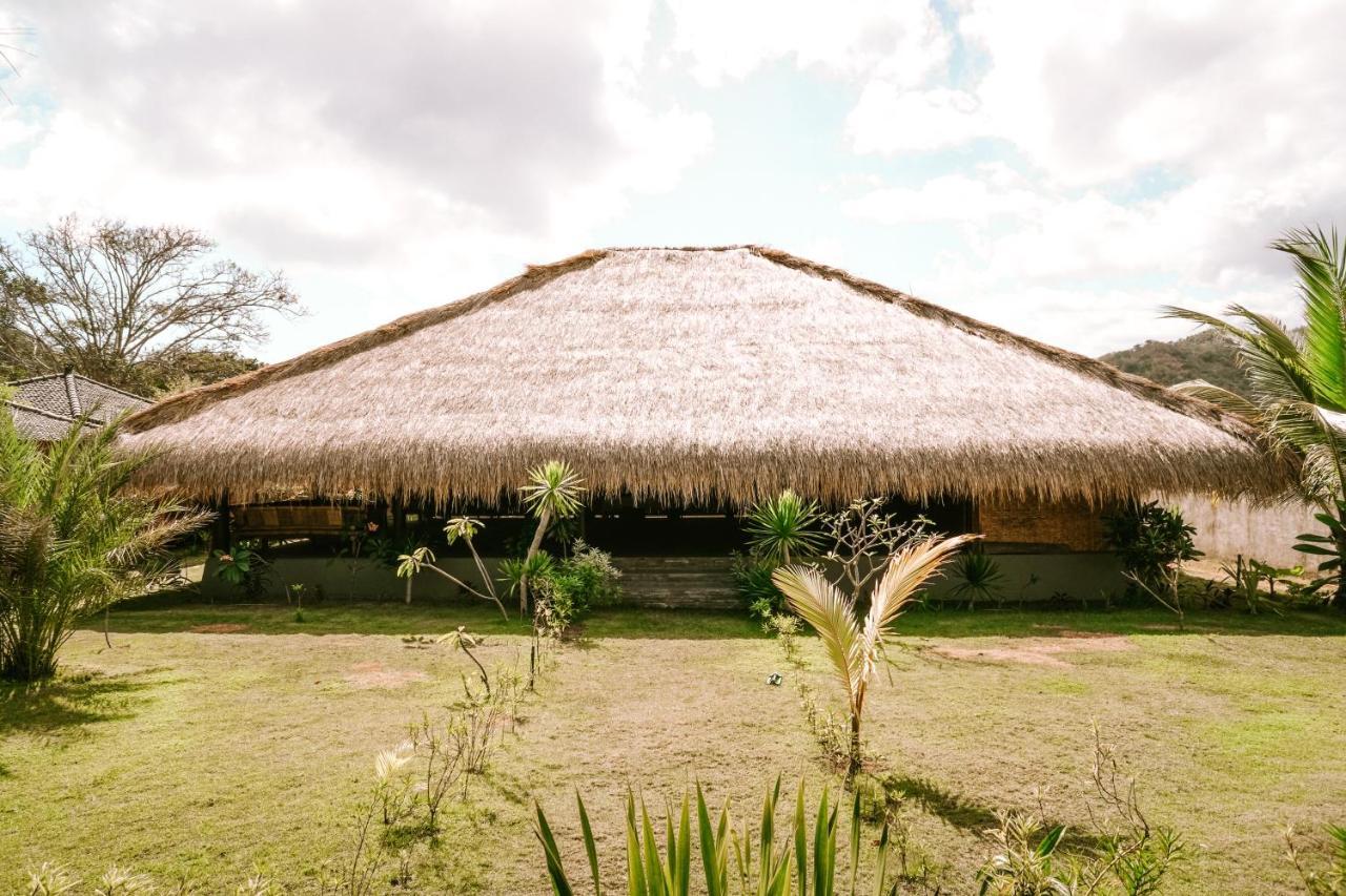 Baha Baha Villas West Sumbawa Yoyos - Free Yoga Class, Gym Daily Included For Guest - Fast Wifi Starlink Sekongkang Buitenkant foto