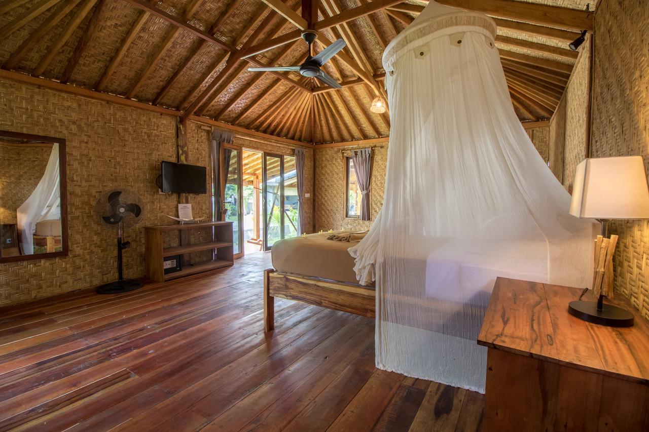 Baha Baha Villas West Sumbawa Yoyos - Free Yoga Class, Gym Daily Included For Guest - Fast Wifi Starlink Sekongkang Buitenkant foto